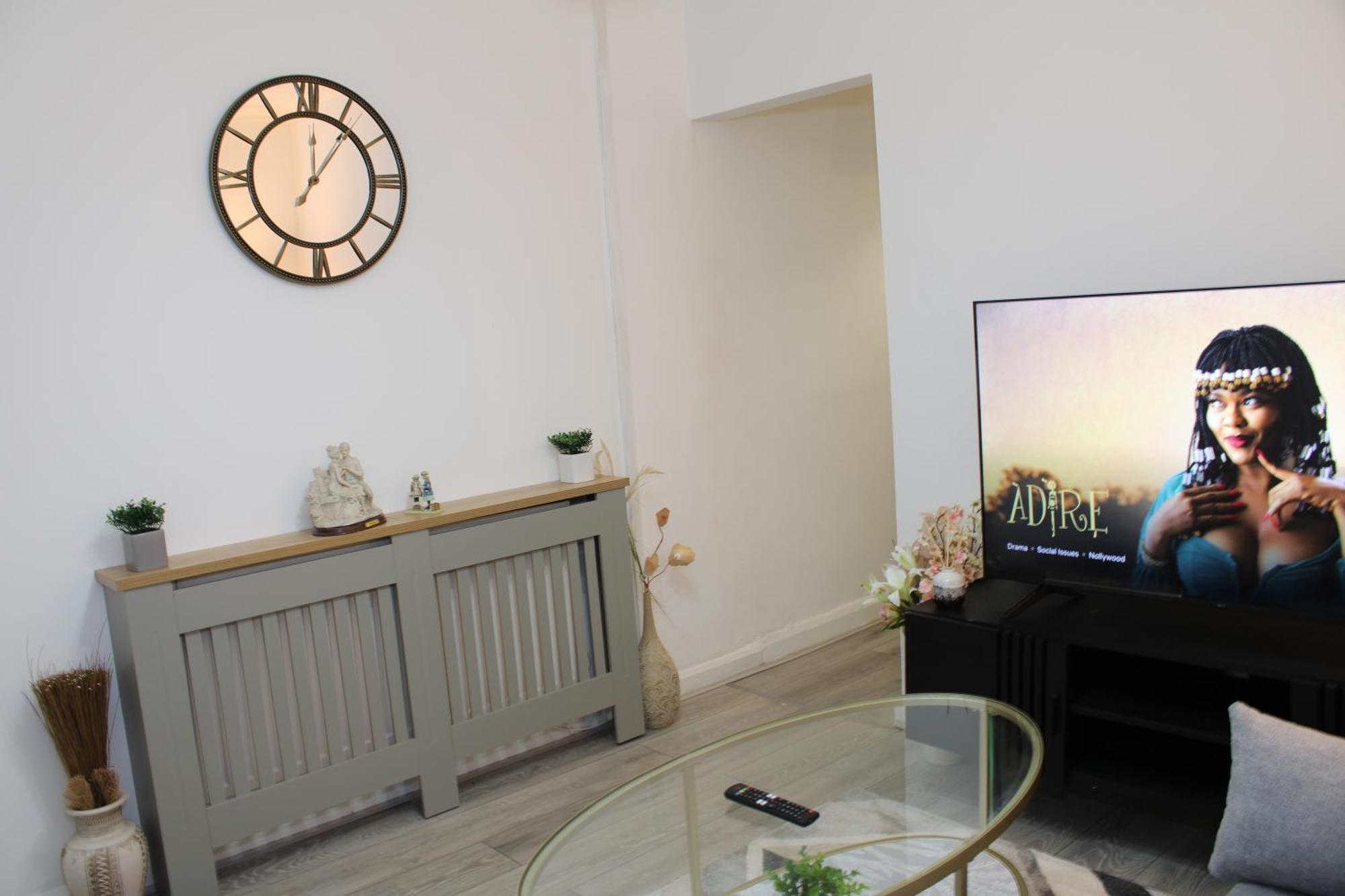 F2S Serviced Apartments 2Bedroom Terrace House With Free Wifi Netflix Suitable For Contractors Walking Distance To Train Station Derby Exterior foto