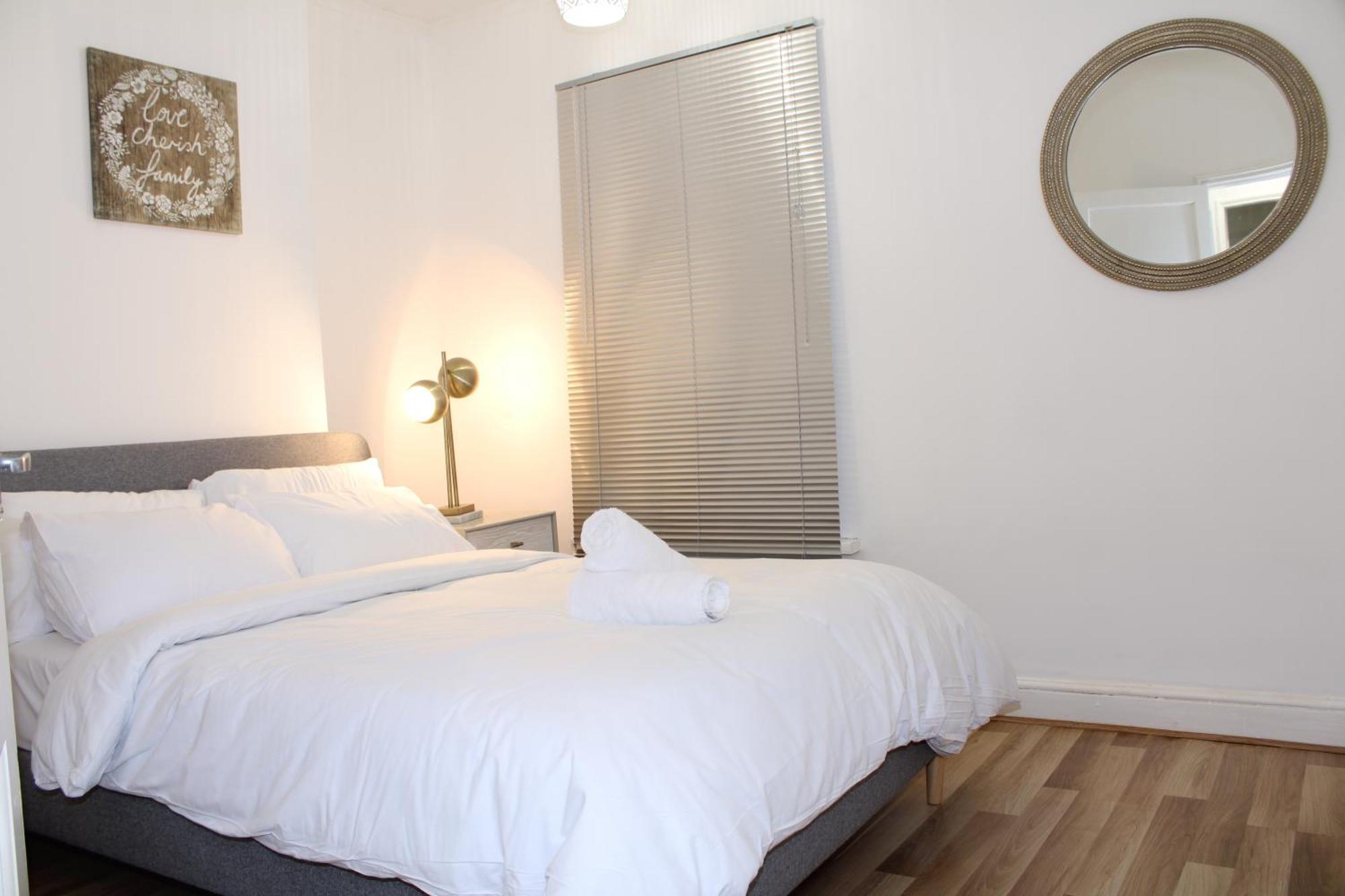 F2S Serviced Apartments 2Bedroom Terrace House With Free Wifi Netflix Suitable For Contractors Walking Distance To Train Station Derby Exterior foto