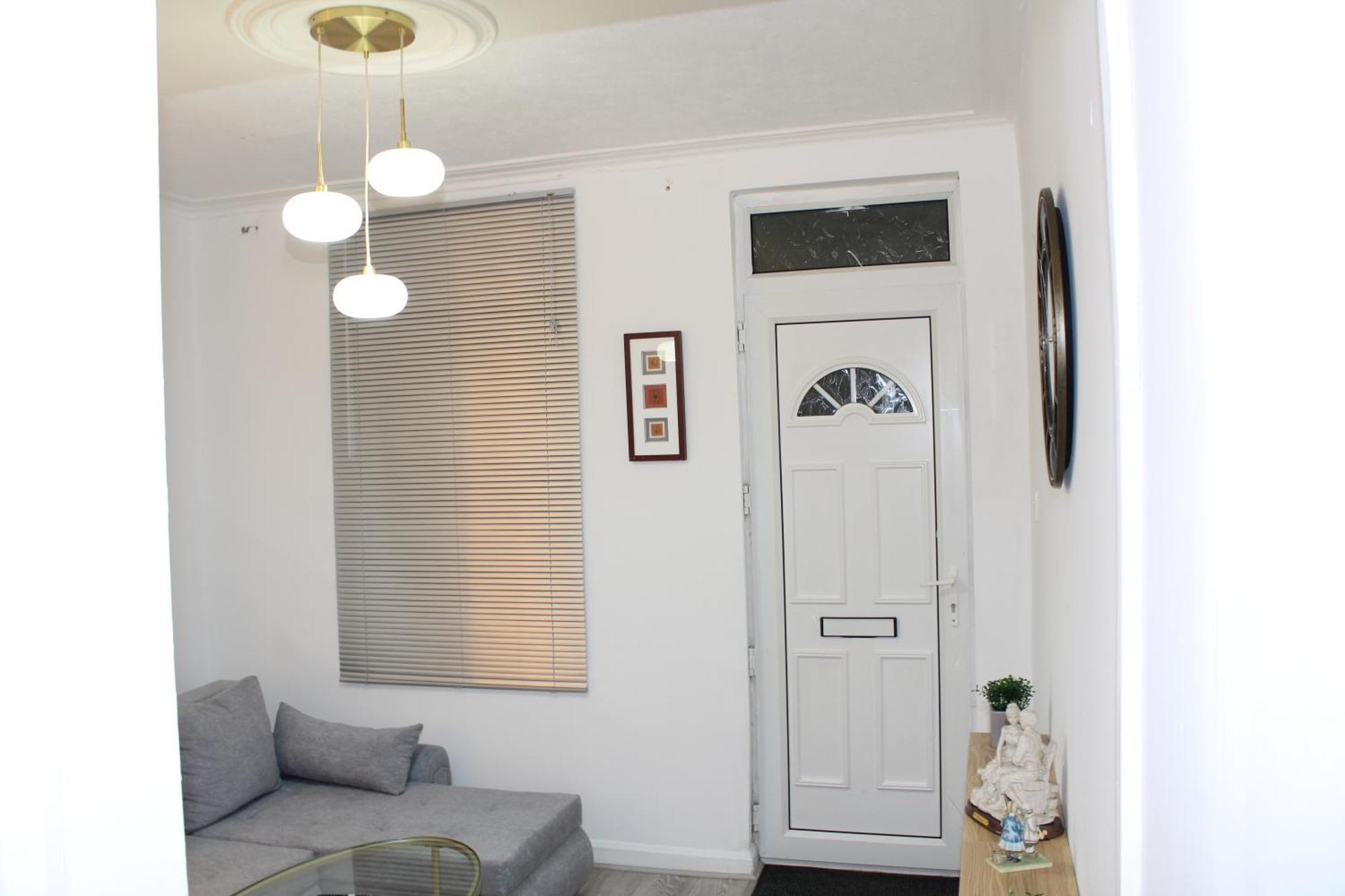 F2S Serviced Apartments 2Bedroom Terrace House With Free Wifi Netflix Suitable For Contractors Walking Distance To Train Station Derby Exterior foto