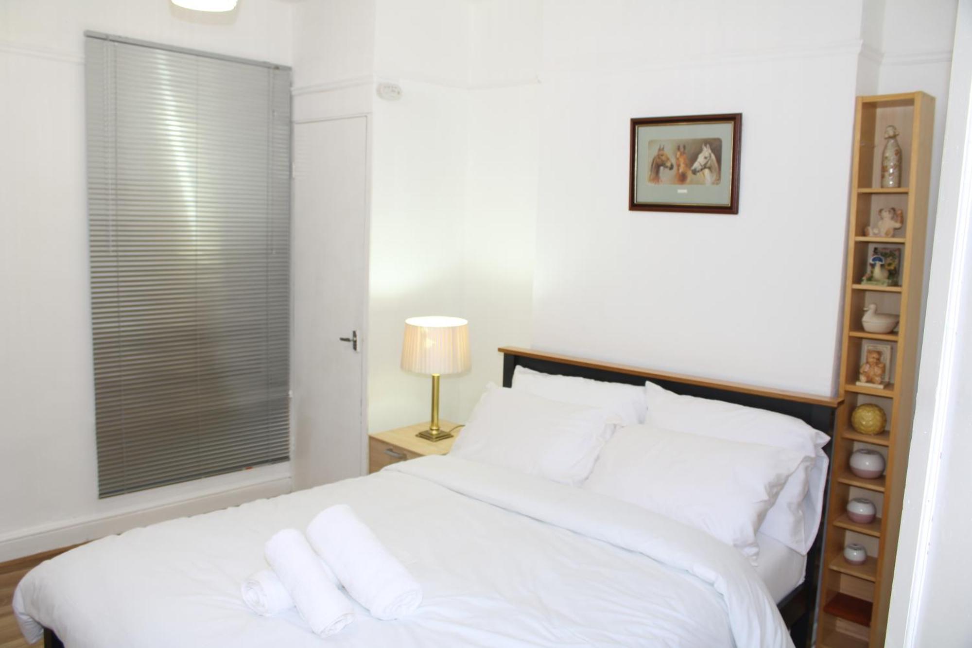 F2S Serviced Apartments 2Bedroom Terrace House With Free Wifi Netflix Suitable For Contractors Walking Distance To Train Station Derby Exterior foto